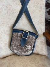 Load image into Gallery viewer, Medusa cross body bag